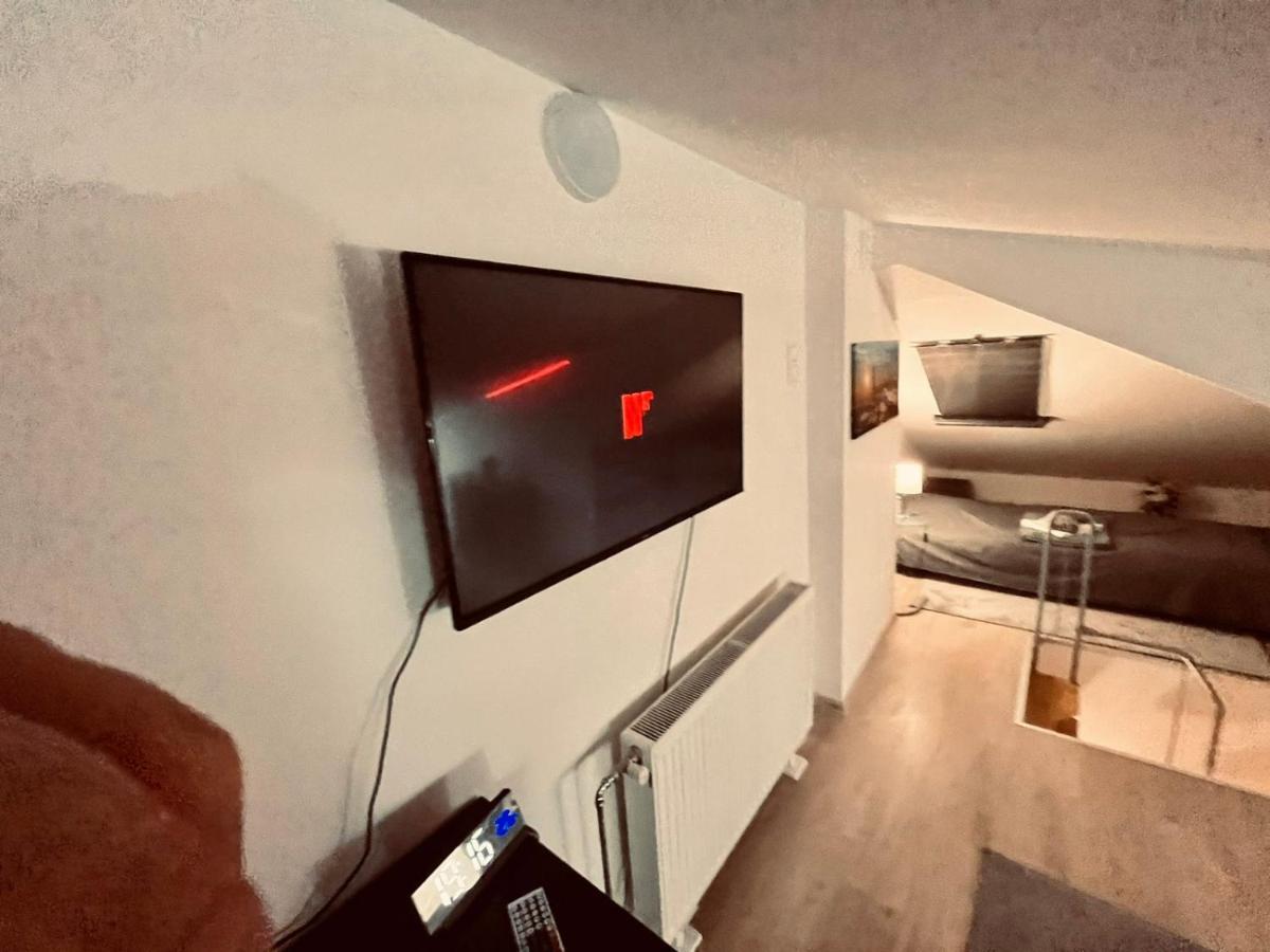 King House & Garden With Ac And Free Parking Possibility Apartment Budapest Ngoại thất bức ảnh